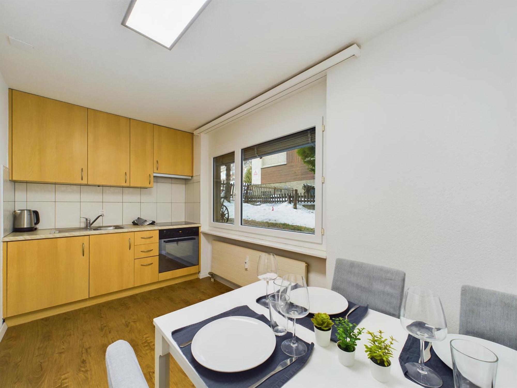 Alpine Retreat 4 Person Apartment Near Zermatt With Parking! Täsch Exteriör bild